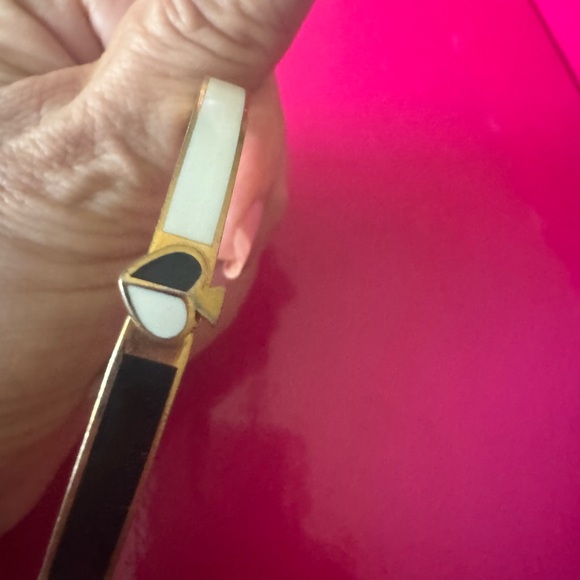 Kate spade Black and Gold Heart Bangle Bracelet - Picture 7 of 7